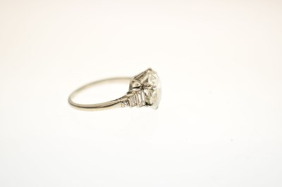 Lot Art Deco diamond unmarked platinum ring