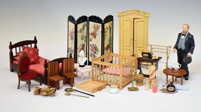 Lot 320 - Small collection of dolls house furniture