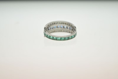Lot Art Deco diamond, sapphire and emerald 'day and night' eternity ring