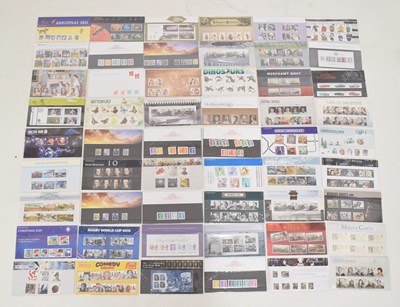 Lot 176 - Quantity of approximately 250 Elizabeth II Royal Mint presentation packs