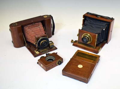 Lot 272 - J. Lizars 'Challenge' and 'Victor' folding plate cameras