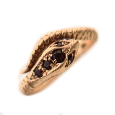 Lot 13 - 20th century 9ct gold serpent ring