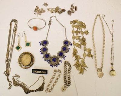 Lot 53 - Collection of silver and costume jewellery