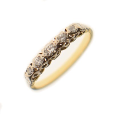 Lot 3 - Diamond five-stone unmarked yellow metal and white metal ring
