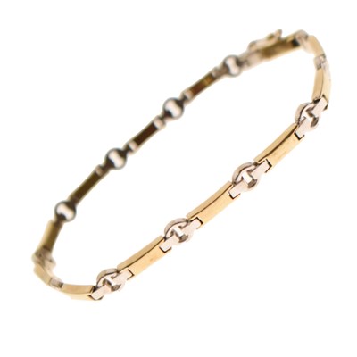 Lot 41 - 9ct gold twin tone bracelet