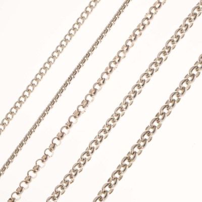 Lot 30 - Group of silver necklaces, etc