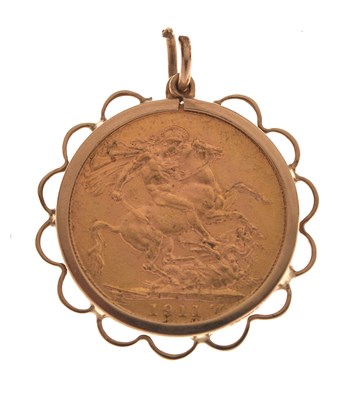 Lot 222 - George V gold sovereign, 1911, in a yellow metal pendant mount
