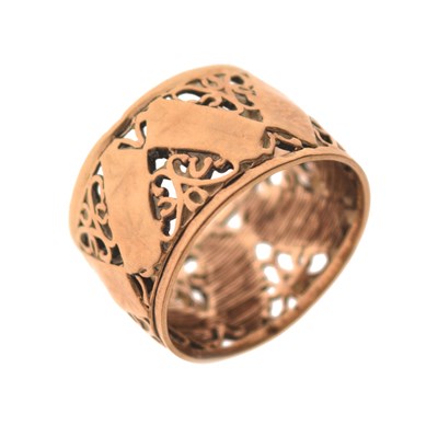 Lot 51 - 9ct gold openwork wedding band