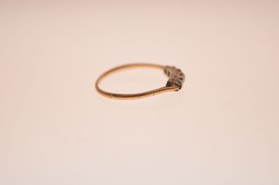 Lot 19 - Diamond five stone ring (a/f)