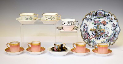 Lot 400 - Group of 19th and later cabinet and other porcelain