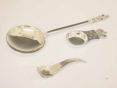Lot 216 - Victorian silver serving spoon with figural finial, Elizabeth II silver caddy spoon, etc