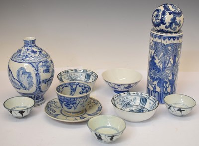 Lot 449 - Group of Chinese blue and white ceramics