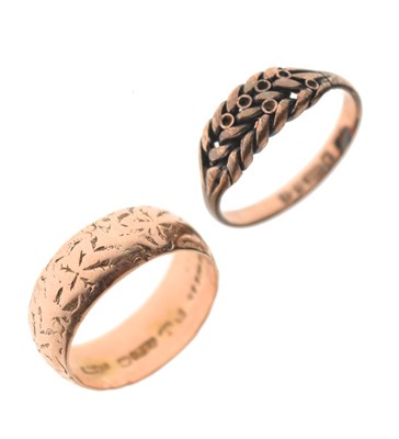 Lot 56 - Two Edwardian 9ct gold rings (2)
