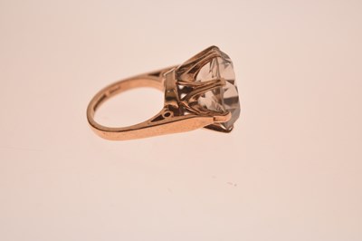 Lot 10 - 9ct gold dress ring set a large clear-coloured stone