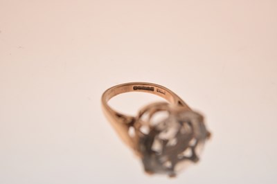 Lot 10 - 9ct gold dress ring set a large clear-coloured stone