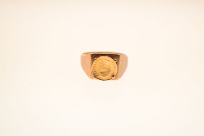 Lot 38 - 9ct gold signet ring inset a Mexican gold token