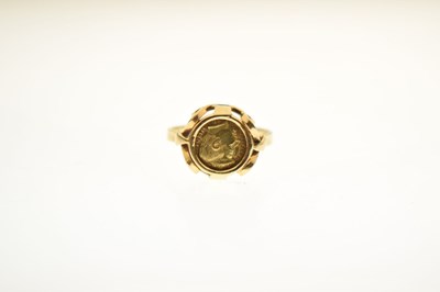 Lot 40 - Yellow metal signet ring inset a JFK token