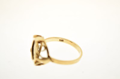 Lot 40 - Yellow metal signet ring inset a JFK token