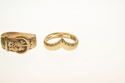 Lot 29 - Three 9ct gold rings (3)