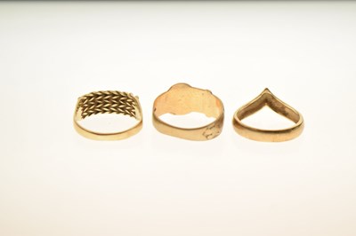 Lot 29 - Three 9ct gold rings (3)