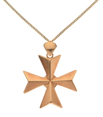 Lot 71 - Yellow metal Maltese cross pendant necklace