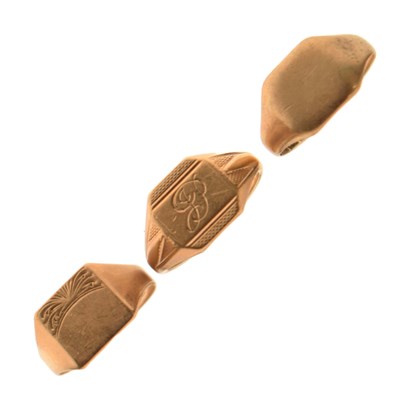 Lot 58 - Three 9ct gold signet rings