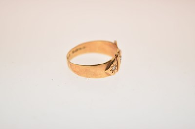 Lot 12 - Edwardian 18ct gold diamond set buckle ring