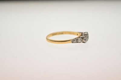 Lot 3 - Three stone diamond ring