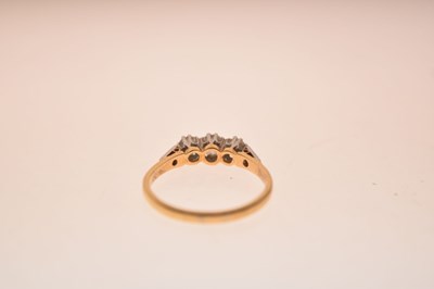 Lot 3 - Three stone diamond ring