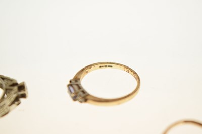 Lot 23 - Four 9ct gold dress rings (a/f)