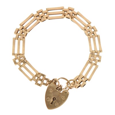Lot 113 - 9ct gold gate link bracelet