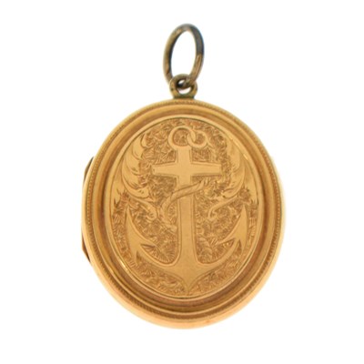 Lot 69 - Early 20th century yellow metal oval locket