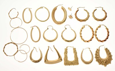 Lot 137 - Assorted hoop earrings