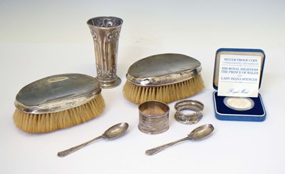 Lot 190 - Assorted silver to include an Edward VII silver vase with Art Nouveau decoration, etc