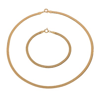 Lot 81 - Yellow metal necklace and bracelet