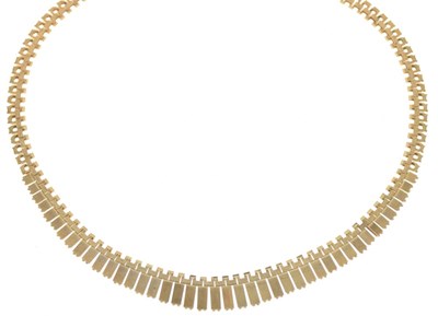 Lot 58 - 9ct gold graduated collar, 28.8g gross approx