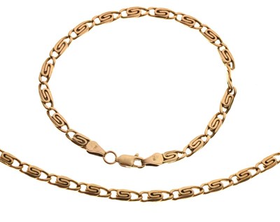 Lot 56 - 9ct gold necklace and matching bracelet