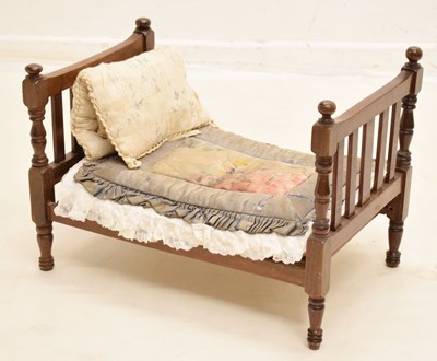 Lot 369 - Late 19th / early 20th century mahogany dolls bed