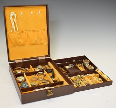 Lot 160 - Collection of costume jewellery