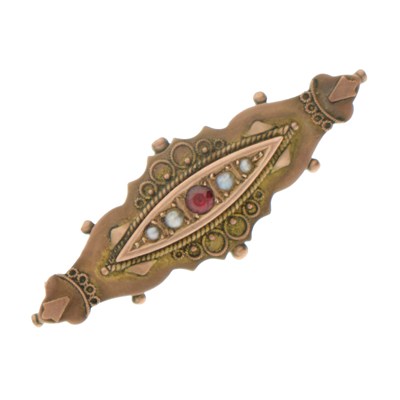Lot 62 - Edwardian gem set 9ct gold brooch