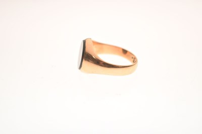 Lot 4 - Edwardian 18ct gold bloodstone signet ring