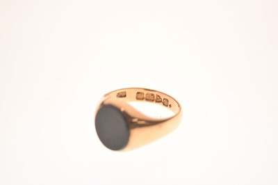 Lot 4 - Edwardian 18ct gold bloodstone signet ring