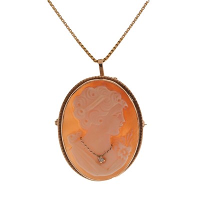 Lot 74 - 9ct gold shell cameo pendant brooch