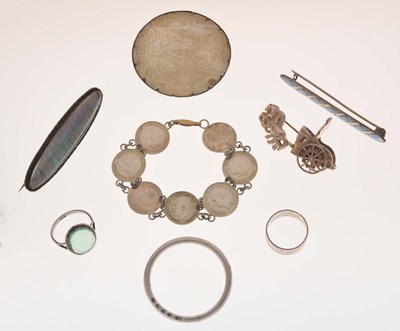 Lot 28 - Assorted silver jewellery, etc