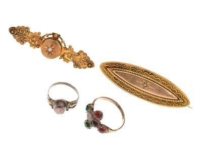 Lot 39 - Victorian gold brooch