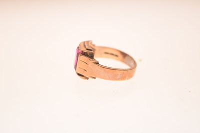 Lot 14 - Yellow metal gem set dress ring