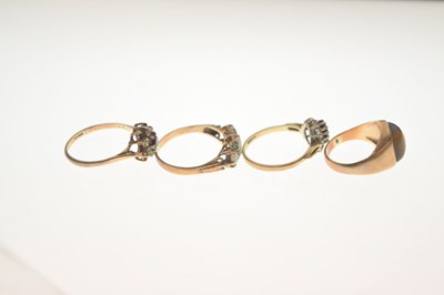 Lot 26 - Four 9ct gold gem set rings