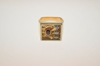 Lot 7 - Diamond and ruby yellow metal dress ring