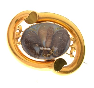 Lot 86 - Victorian hair panel brooch