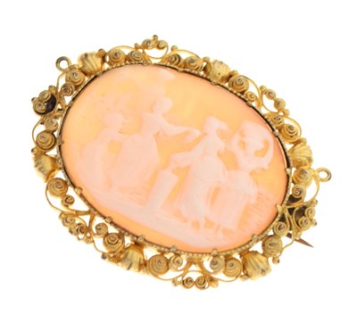 Lot 80 - Shell cameo brooch